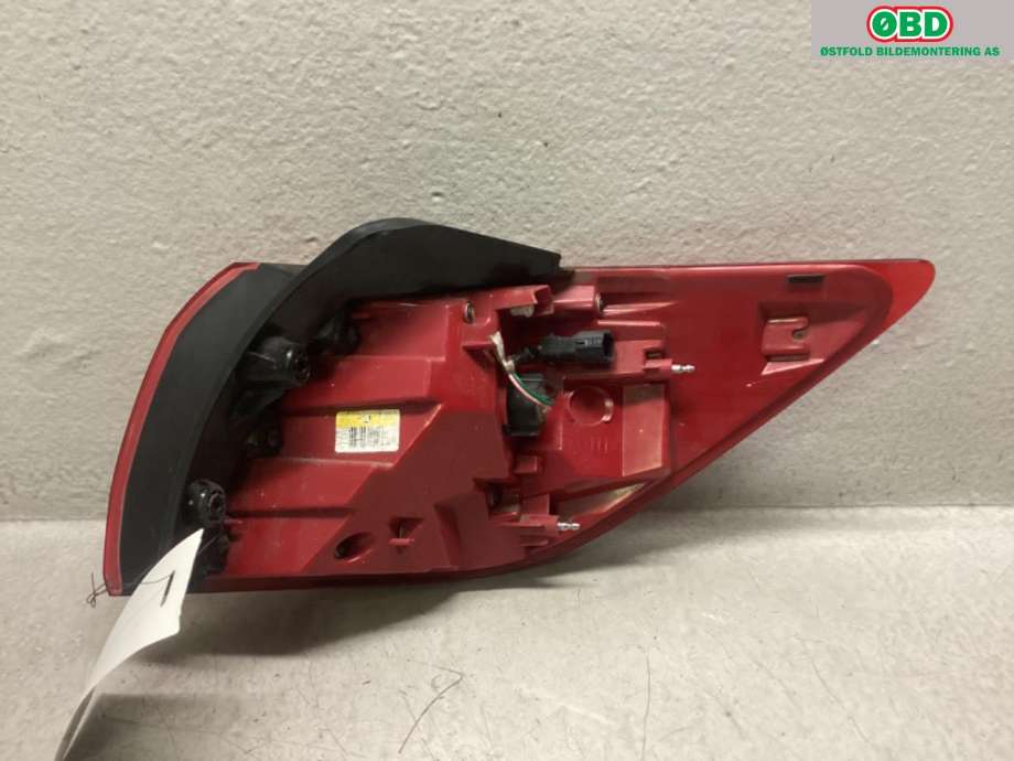 Baklykt venstre til Kia Sportage 2010-2016 (Type III)  (KIA|924013W010|)