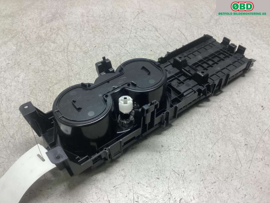 Dashbord koppholder til Land Rover Range Rover Sport 2013-->>  (LAND-ROVER|)