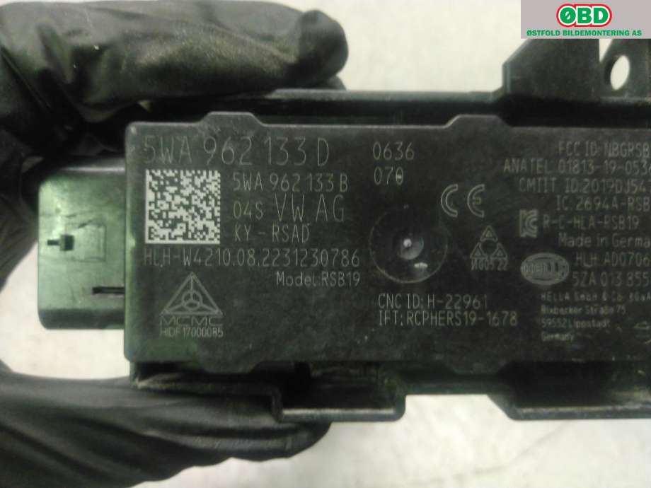Parkeringssensor foran til VW ID.4 2020-->>  (VOLKSWAGEN|5WA 962 133 D|)