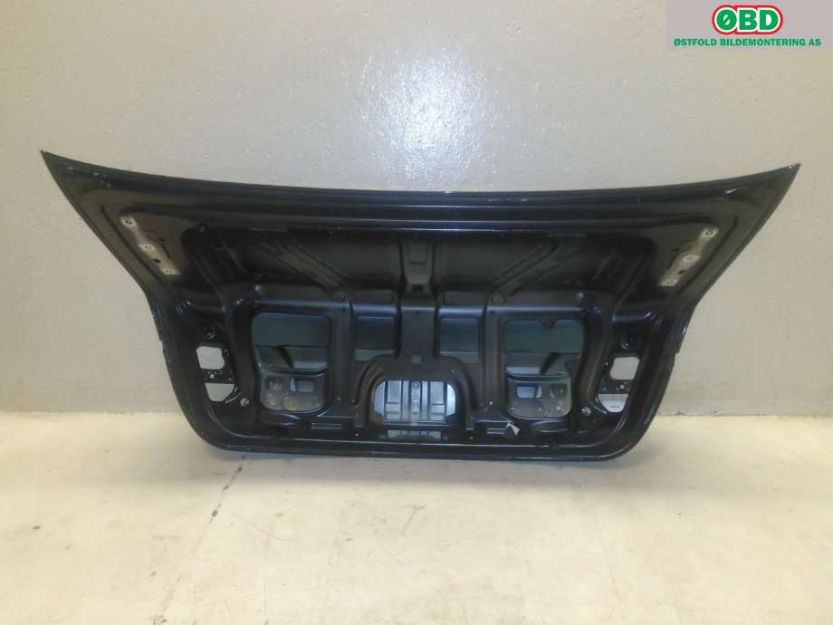 Bakluke sedan til BMW 7-Serie 2009-2015 (F01/F02/F03/F04) (F01/F02/F03/F04) (BMW|41 62 7 172 332|)