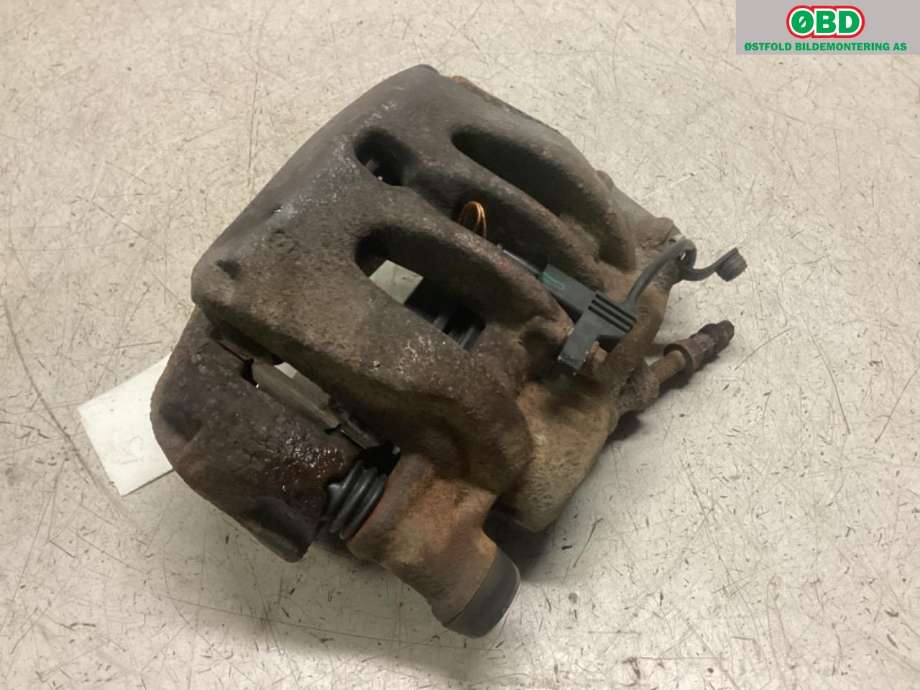 Bremsecaliper venstre foran til Mercedes Vito/Viano 2010-2014 (Fase 2) (W639) (W639) (MERCEDES|A 004 420 27 83|)