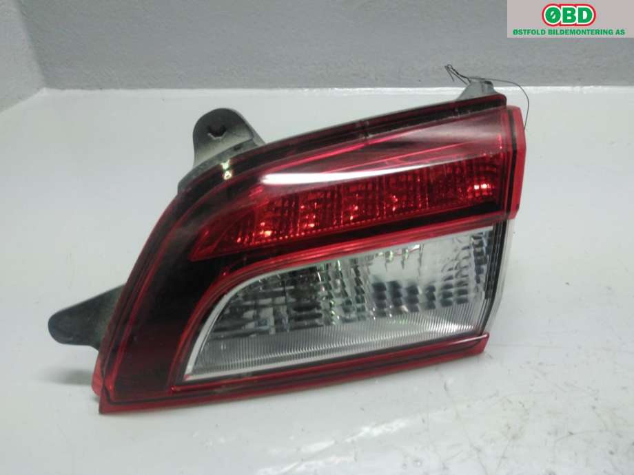 Baklykt venstre indre til Subaru Outback, 2015-2020 (Type V)  (SUBARU|84912AL080)