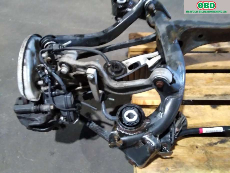 Bakaksel til Audi A4 2015-2019 (Type V, Fase 1) (B9) (B9) (AUDI|8W0 505 235 AG|8W0 505 235 AP|)