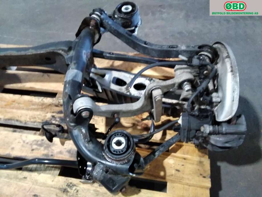 Bakaksel til Audi A4 2015-2019 (Type V, Fase 1) (B9) (B9) (AUDI|8W0 505 235 AG|8W0 505 235 AP|)