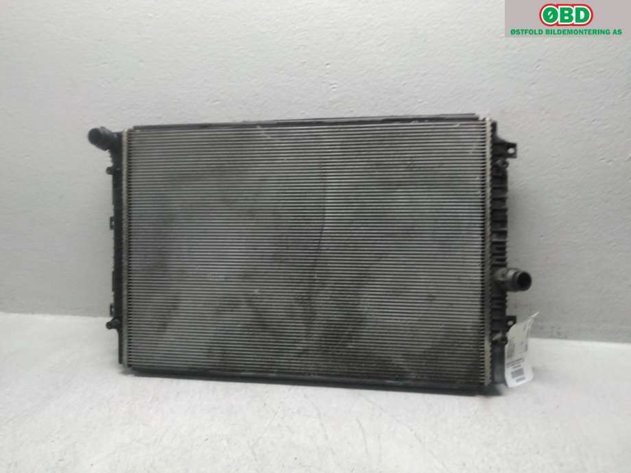 Radiator (manuell gir) til VW Caddy 2015-2020 (Type III, Fase 3) (VOLKSWAGEN|5K0 121 251 Q|)