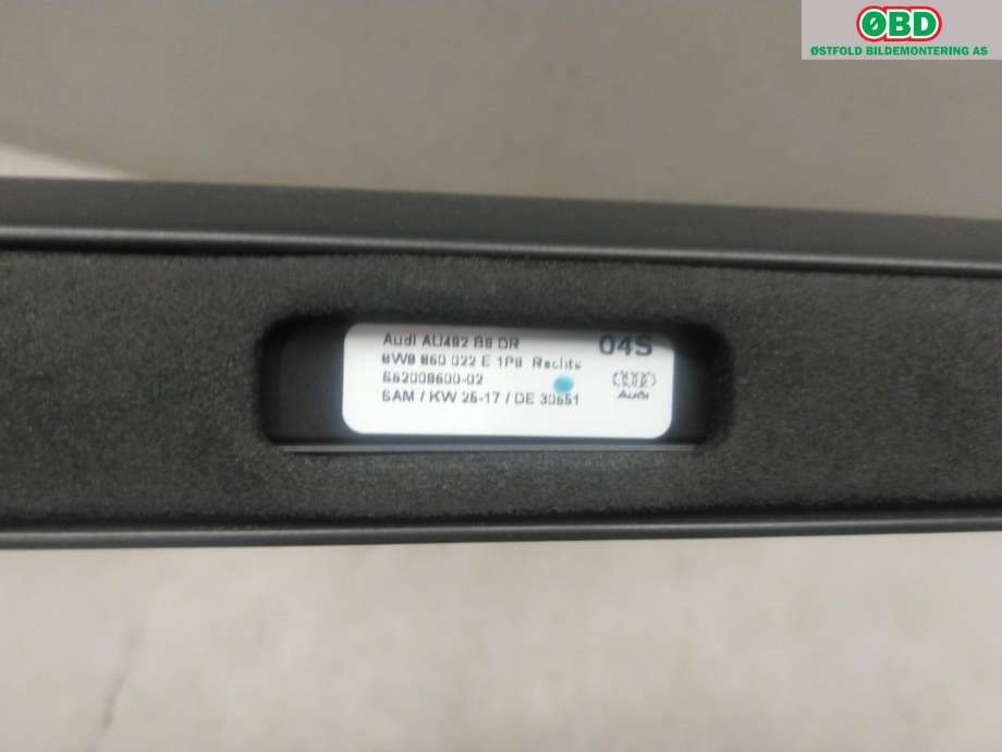 Takrails til Audi A4 2015-2019 (Type V, Fase 1) (B9) (B9) (AUDI|8W9 860 022 E|)