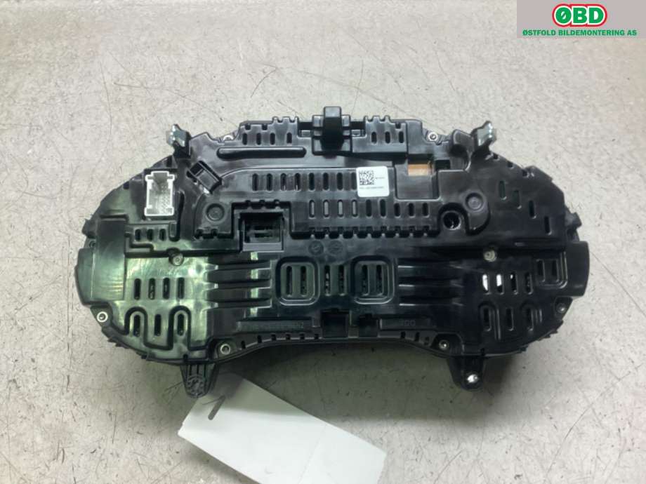 Instrumentpanel til Mercedes GLC 2015-2022 (X253) (X253) (MERCEDES|A 205 900 77 22|)