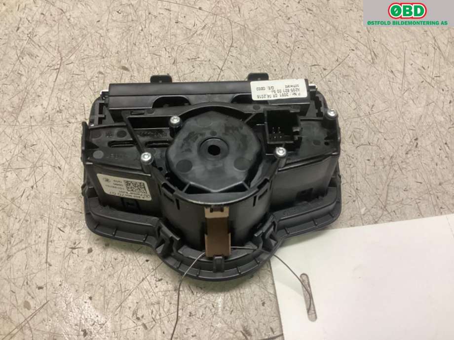 Bryter lys til Mercedes GLC 2015-2022 (X253) (X253) (MERCEDES|A 205 905 70 07|)