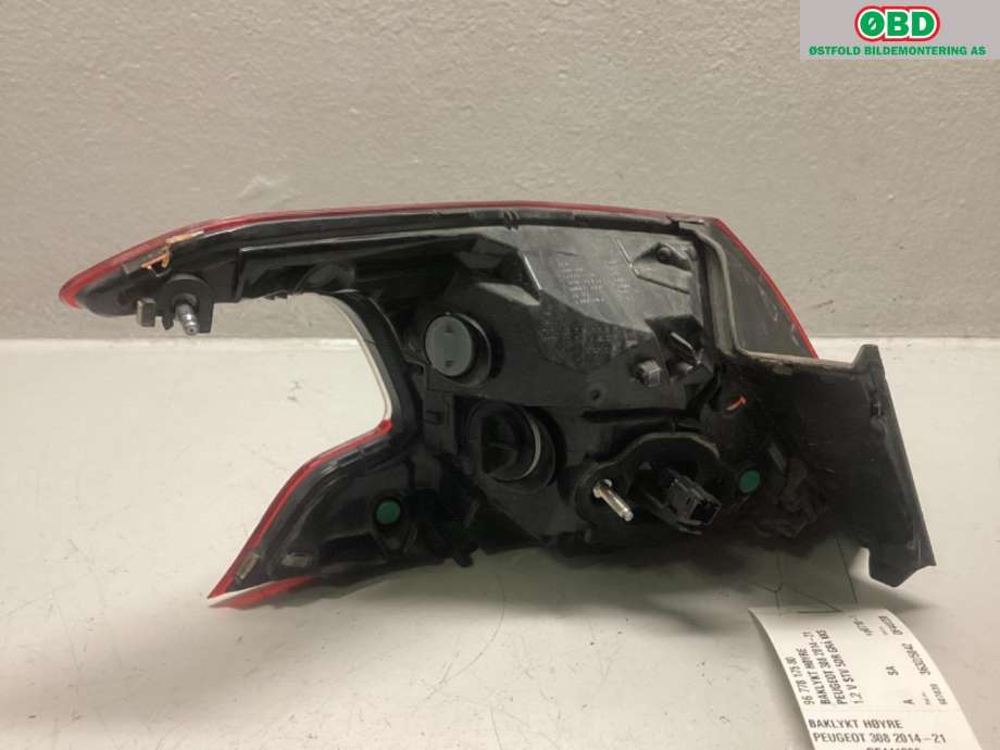 Baklykt høyre til Peugeot 308 2013-2021 (Type II)  (PEUGEOT|96 778 175 80|)