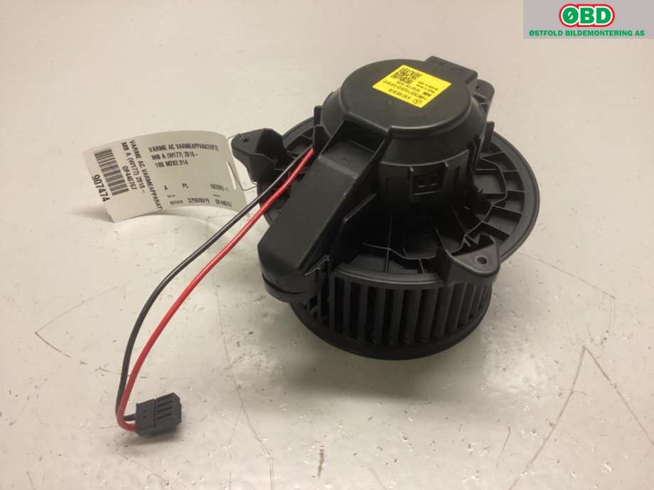 Varmeapparat motor til Mercedes A-Klasse 2018-->> (W177) (W177) (MERCEDES|A 247 830 84 00|)