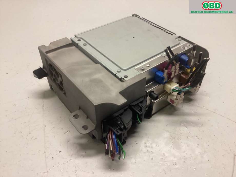 Bilstereo til Mercedes A-Klasse 2018-->> (W177) (W177) (MERCEDES|A 167 900 10 14|A 167 900 18 17|)