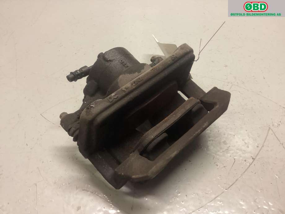 Bremsecaliper venstre foran til Mercedes A-Klasse 2018-->> (W177) (W177) (MERCEDES|A 247 421 39 00|)
