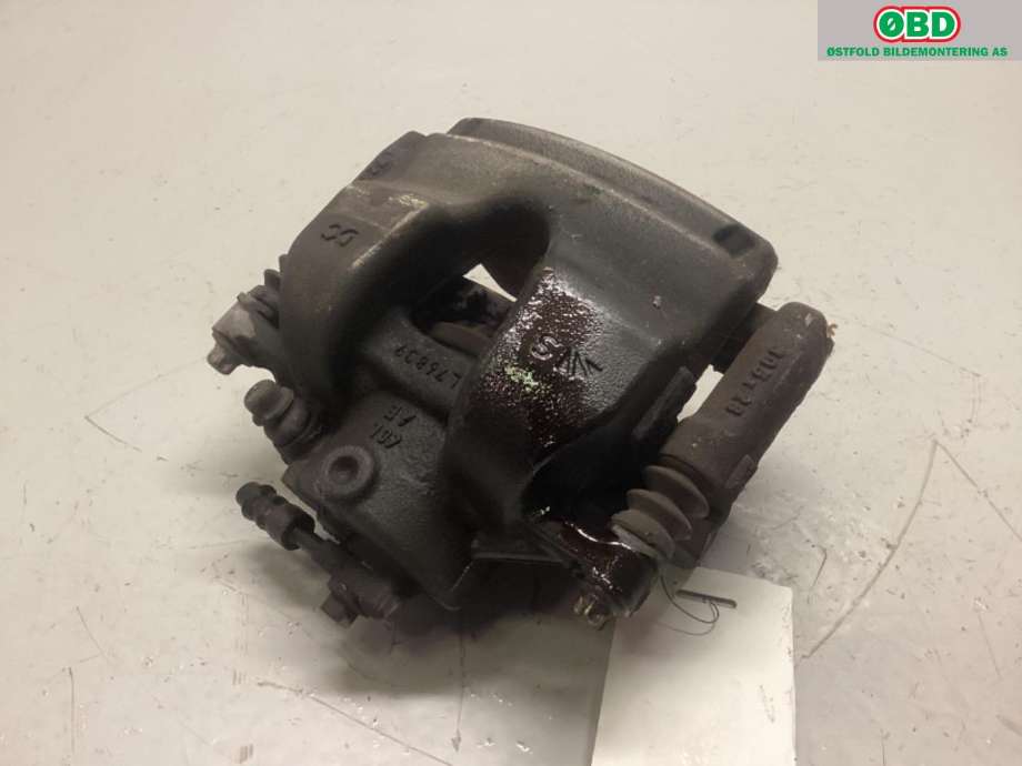 Bremsecaliper venstre foran til Mercedes A-Klasse 2018-->> (W177) (W177) (MERCEDES|A 247 421 39 00|)