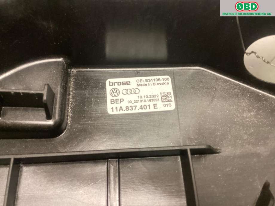 Ruteheis venstre foran til VW ID.5 2022-->>  (VOLKSWAGEN ID.5|11A 837 461 D|)