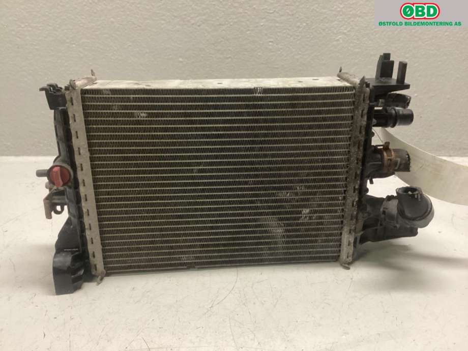 Radiator (manuell gir) til Renault Express 2021-->> (RENAULT|214106421R|)