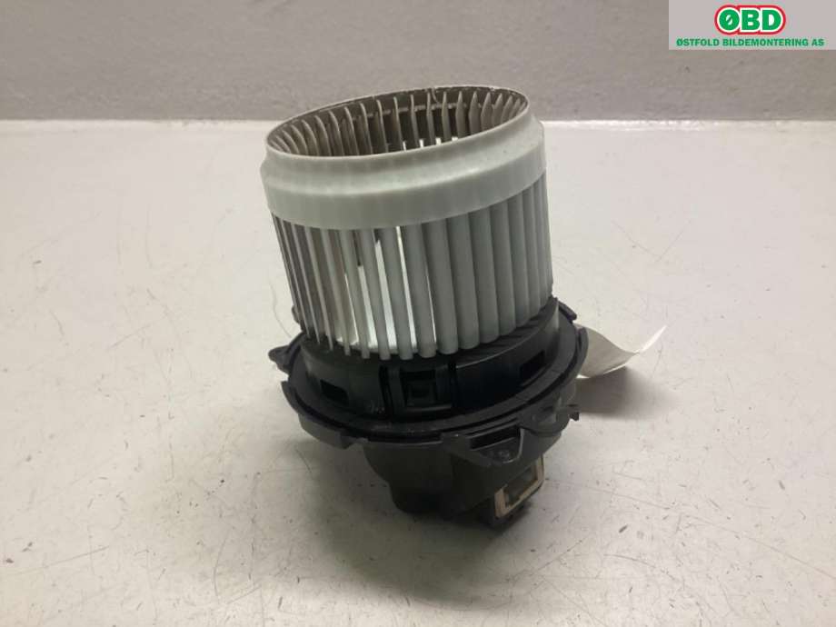 Varmeapparat motor til Renault Express 2021-->> (RENAULT|272107302R|)