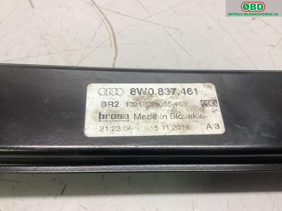 Ruteheis venstre foran til Audi A4 2015-2019 (Type V, Fase 1) (B9) (B9) (AUDI|8W0 837 461|8W0 959 801|)