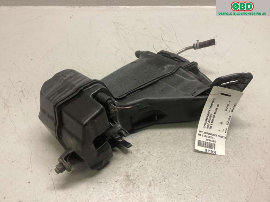 Spylertank til Mercedes C-Klasse, 2021-->> (W206) (W206) (MERCEDES|A 206 869 01 00)