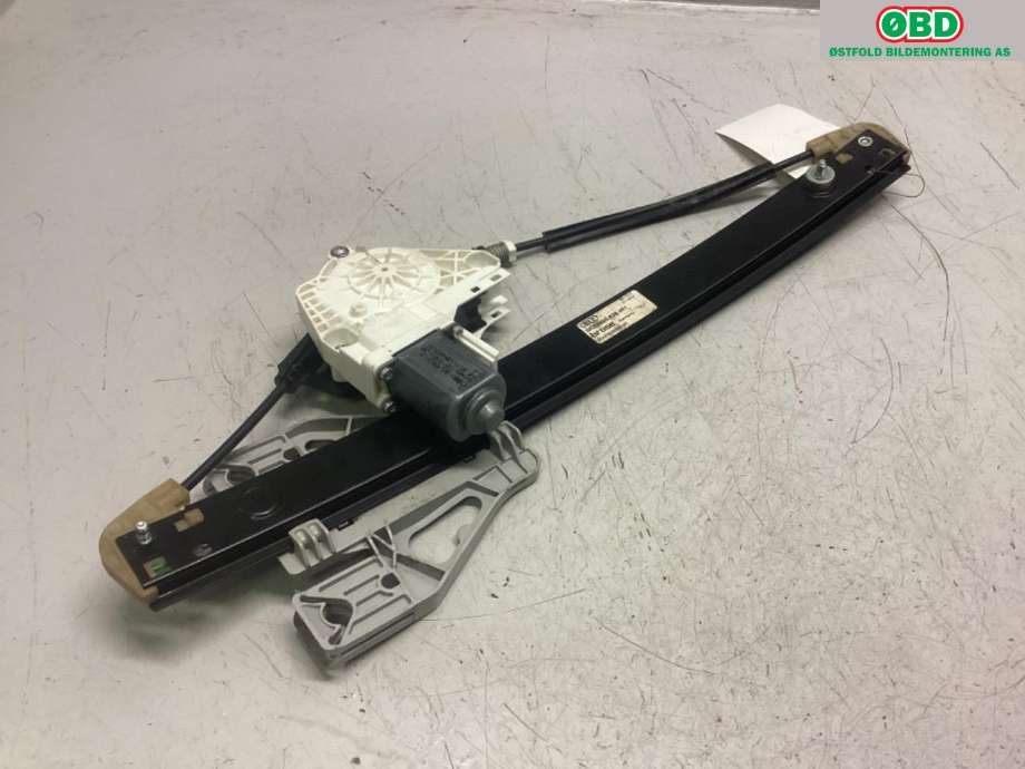Ruteheis venstre til Audi A6, Allroad 2012-2014 (Type III, Fase 1) (C7) (C7) (AUDI|4G0 839 461|8K0 959 811 A|)