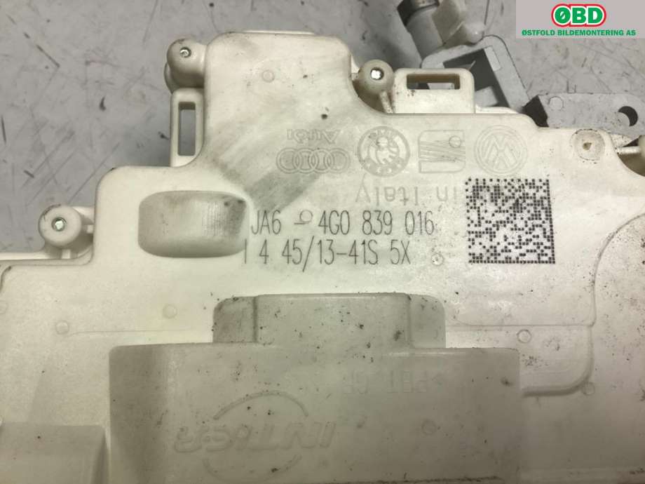 Låsekasse høyre til Audi A6, Allroad 2012-2014 (Type III, Fase 1) (C7) (C7) (AUDI|4G0 839 016|)
