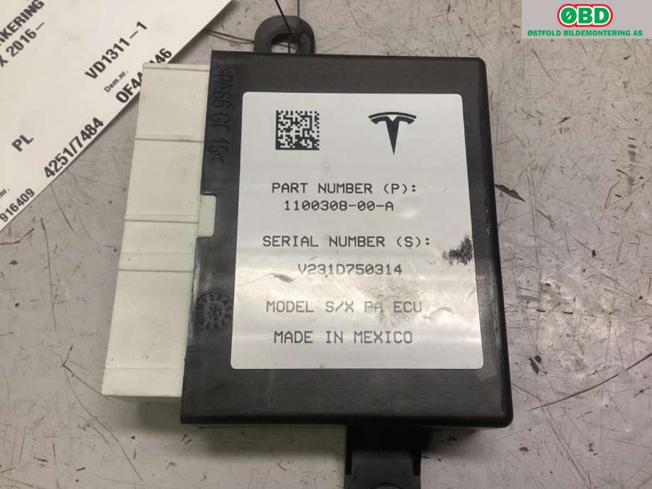 Styreenhet parkering til Tesla Model X 2016-->>  (TESLA|1100308-00-A|)