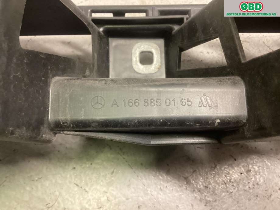 Diverse deler til Mercedes ML 2011-2015 (Fase 1) (W166) (W166) (MERCEDES|A 166 885 01 65|)