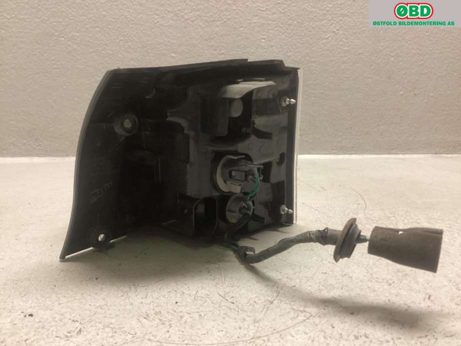 Baklykt venstre til Mitsubishi Outlander 2010-2012 (Type II, Fase 2)  (MITSUBISHI|8330A379|)