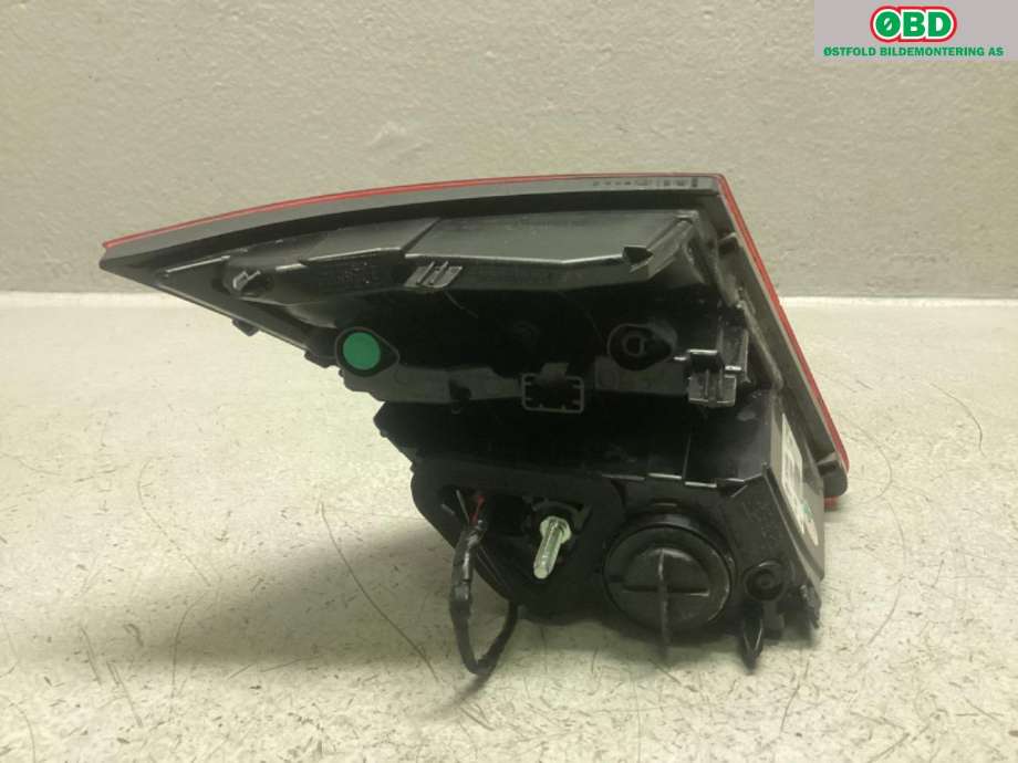 Baklykt venstre indre til Peugeot 308 2013-2021 (Type II)  (PEUGEOT|96 778 183 80|)