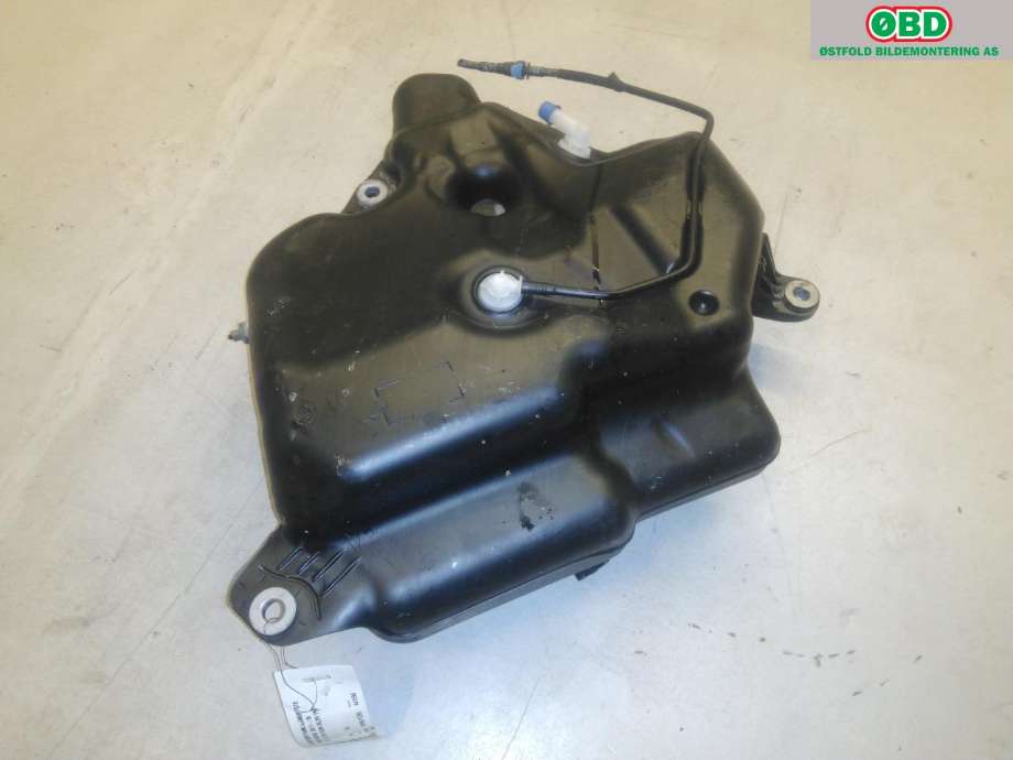 AdBlue tank til Audi A6 2014-2018 (Type IV, Fase 2) (C7) (C7) (AUDI|4G0 131 879 F|4G0 131 969 J|)