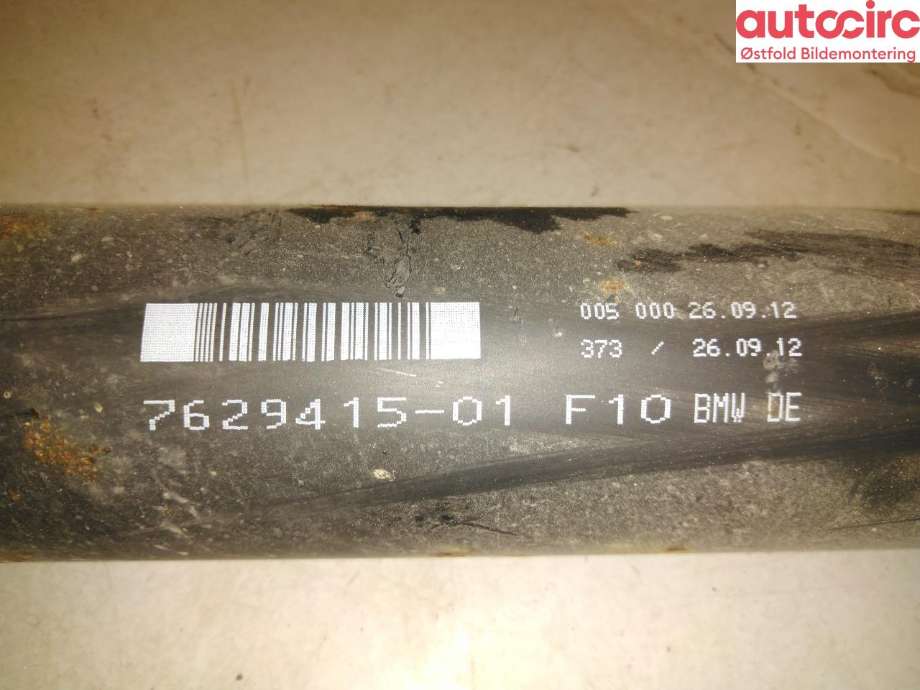 Mellomaksel til BMW 5-Serie 2010-2017 (F10/F11) (F10/F11) (BMW|26 10 7 629 415|)