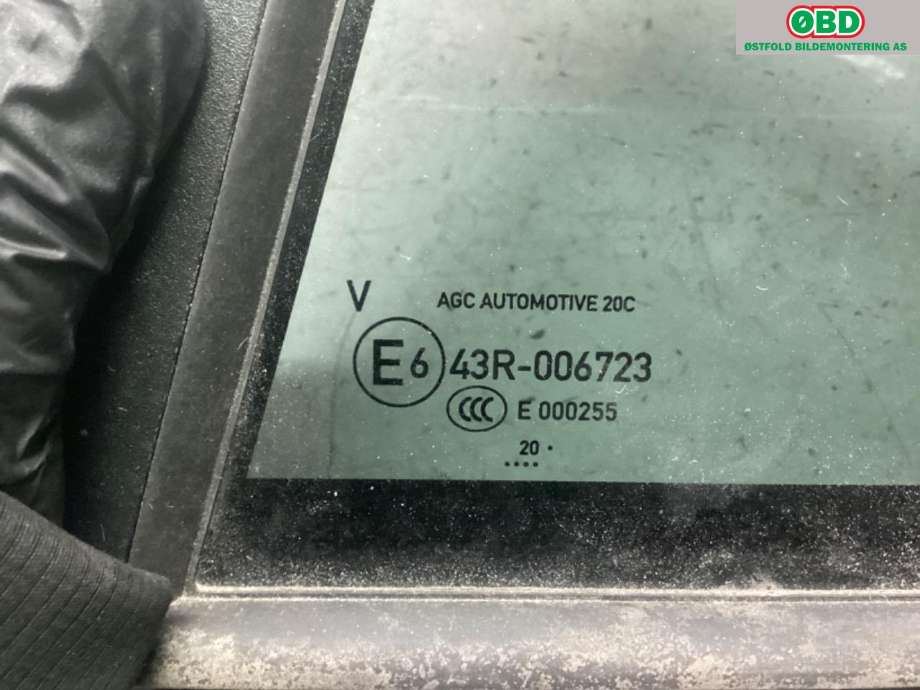 Diverse deler til Peugeot 2008 2019-->> (Type II)  (PEUGEOT|98 258 451 80|)