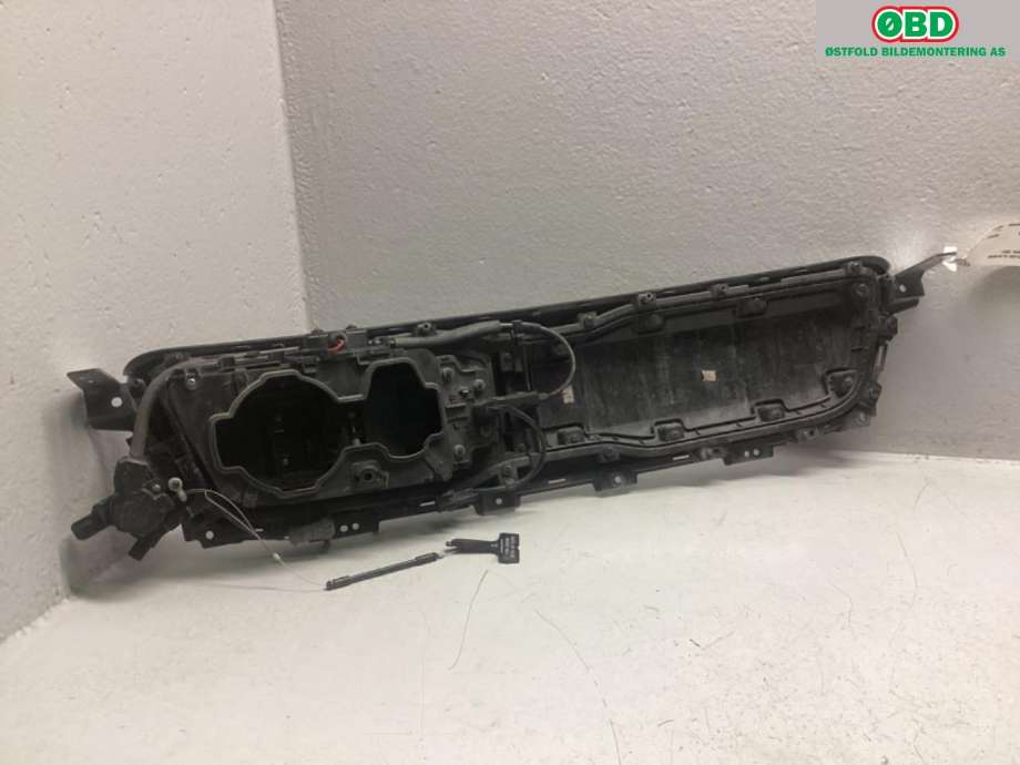 Batterilader inntak/luke til Kia Soul 2014-2019 (Type II)  (KIA|86350E41001D|)