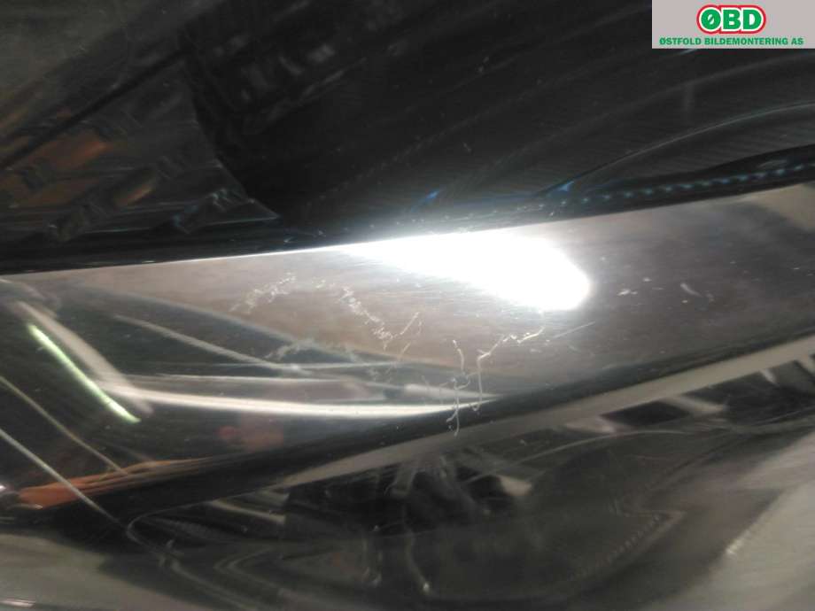 Frontlykt høyre halogen til Ford Transit Custom 2013-2023 (Type I)  (FORD|1866441|)