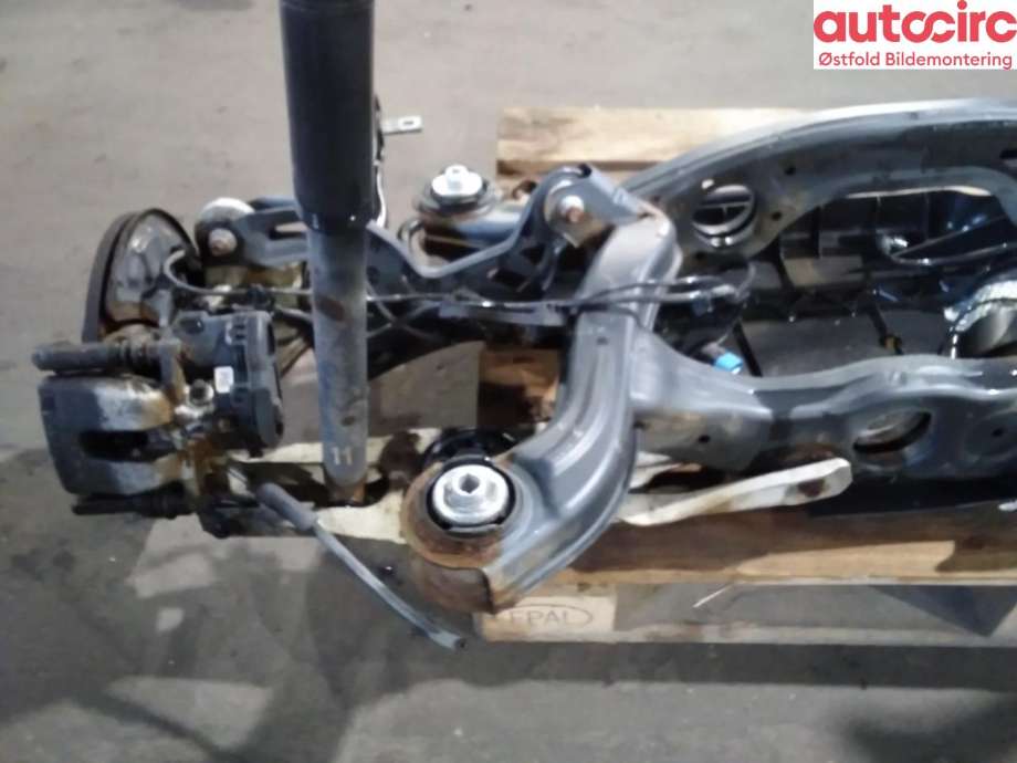 Bakaksel til Mercedes CLA 2013-2019 (C117) (C117) (MERCEDES|A 246 350 14 08|)