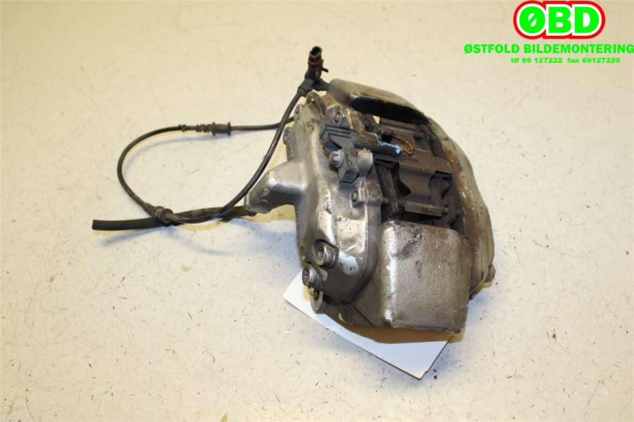 Bremsecaliper høyre foran til Mercedes C-Klasse 2000-2004 (Fase 1) (W203) (W203) (MERCEDES|A 002 420 20 83|)