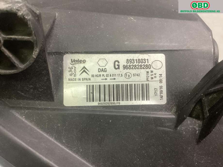 Frontlykt venstre halogen til Peugeot Partner 2015-2019 (Type II, Fase 2)  (PEUGEOT|6208 K6|)