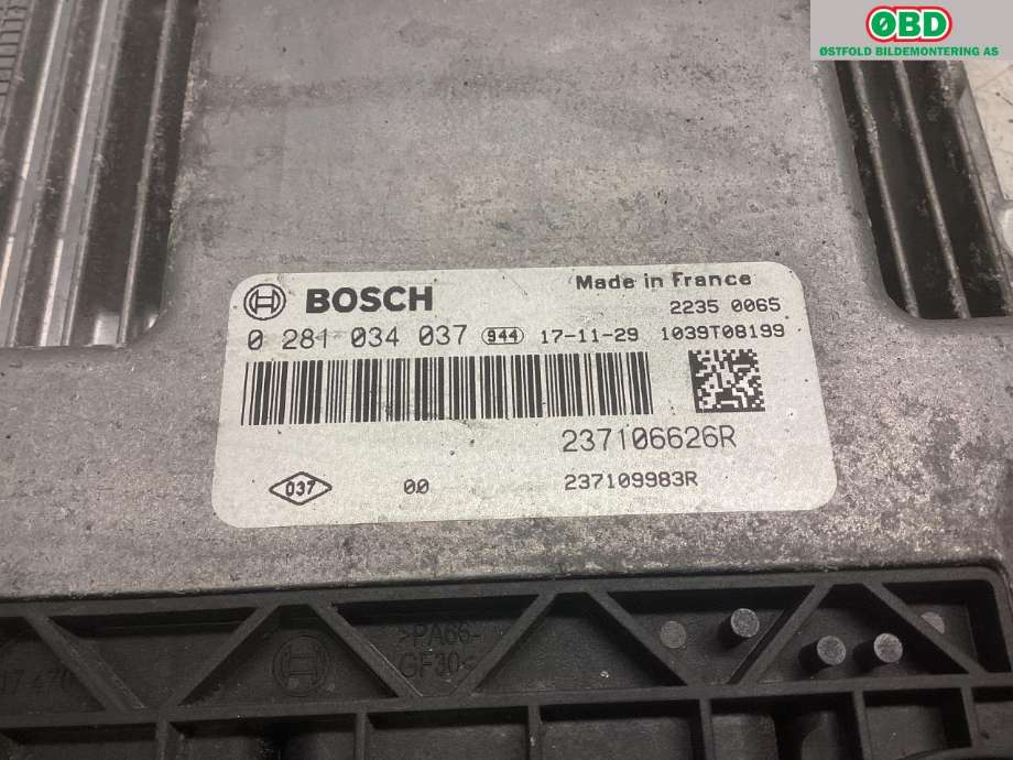 Styreenhet motor til Opel Vivaro B 2014-2019  (OPEL|237106626R|93460388|)