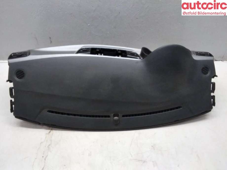 Dashbord til Kia Rio 2017-->> Type IV  (KIA|84710H8100WK|)