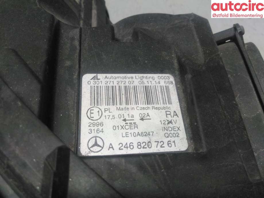 Frontlykt høyre halogen til Mercedes B-Klasse 2011-2018 (W246) (W246) (MERCEDES|A 246 820 02 39|)