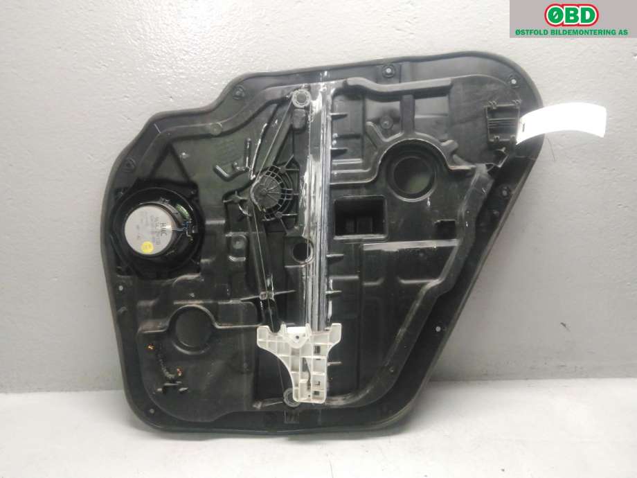 Ruteheis venstre bak til Hyundai Santa Fe 2012-2020 (Type III)  (HYUNDAI|824712W010|824502W020|)