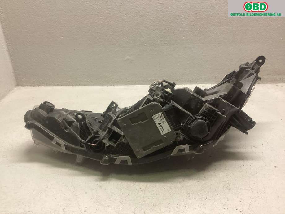 Frontlykt høyre halogen til Suzuki Across 2020-->>  (SUZUKI||T8114542G2)