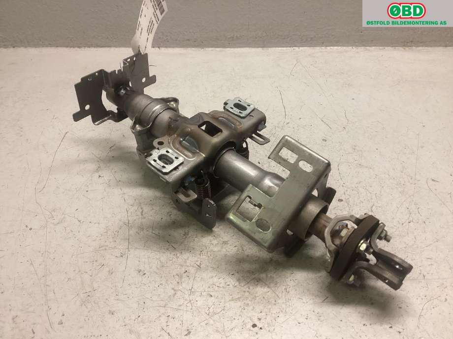 Rattaksel til Nissan Navara 2016-->> (D23) (D23) (NISSAN|488104KU3C|)
