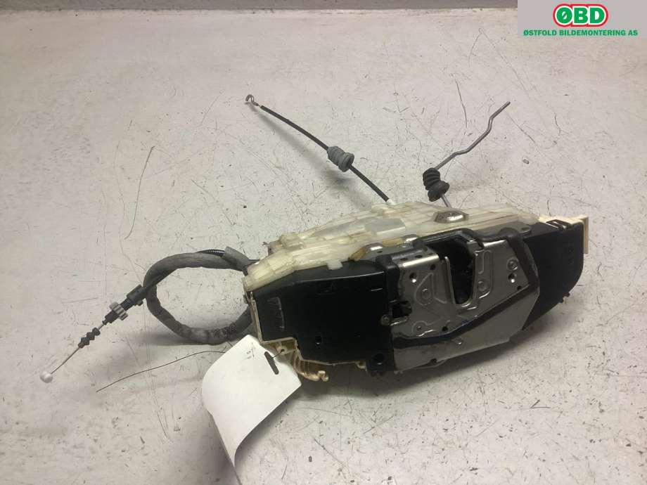 Låsekasse høyre bak til Mercedes S-Klasse 2005-2013 (W221) (W221) (MERCEDES|A 221 730 08 35|A 221 730 74 35|)