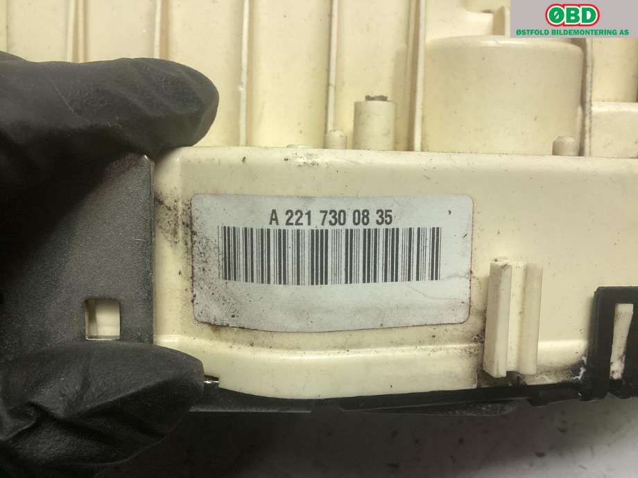 Låsekasse høyre bak til Mercedes S-Klasse 2005-2013 (W221) (W221) (MERCEDES|A 221 730 08 35|A 221 730 74 35|)