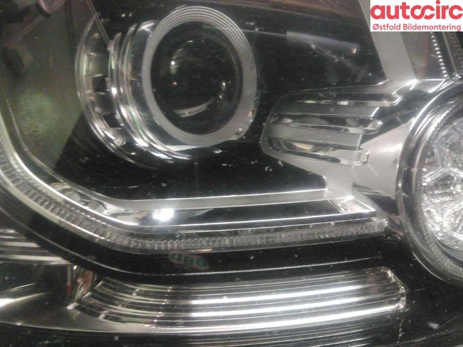 Frontlykt høyre halogen til Land Rover Discovery 2009-2017 (Type IV)  (LAND-ROVER|LR052380|)