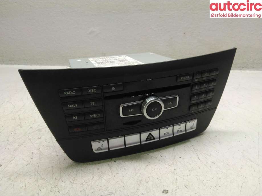 Bilstereo navigasjon til Mercedes C-Klasse 2011-2014 (Fase 2) (W204) (W204) (MERCEDES|A 204 900 02 08|)