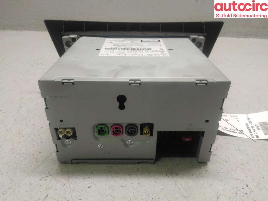 Bilstereo navigasjon til Mercedes C-Klasse 2011-2014 (Fase 2) (W204) (W204) (MERCEDES|A 204 900 92 14|)