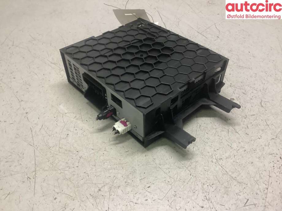 Bilstereo forsterker til Audi A8 2010-2013 (Type III, Fase 1)  (AUDI|4G0 035 061 N|)