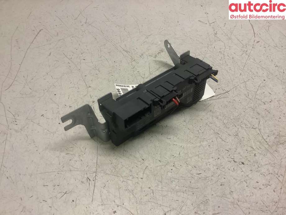 Styreenhet diverse til Audi A8 2010-2013 (Type III, Fase 1) (AUDI|4H0959107AC|)