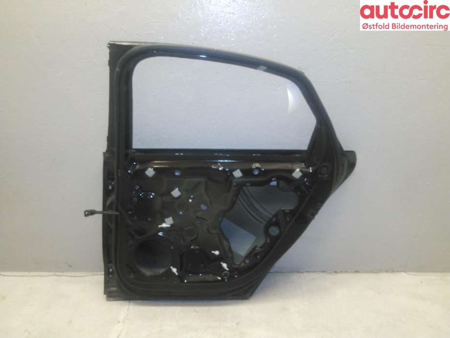 Dør høyre bak til Audi A8 2010-2013 (Type III, Fase 1) (AUDI|4H0 833 052 C|)